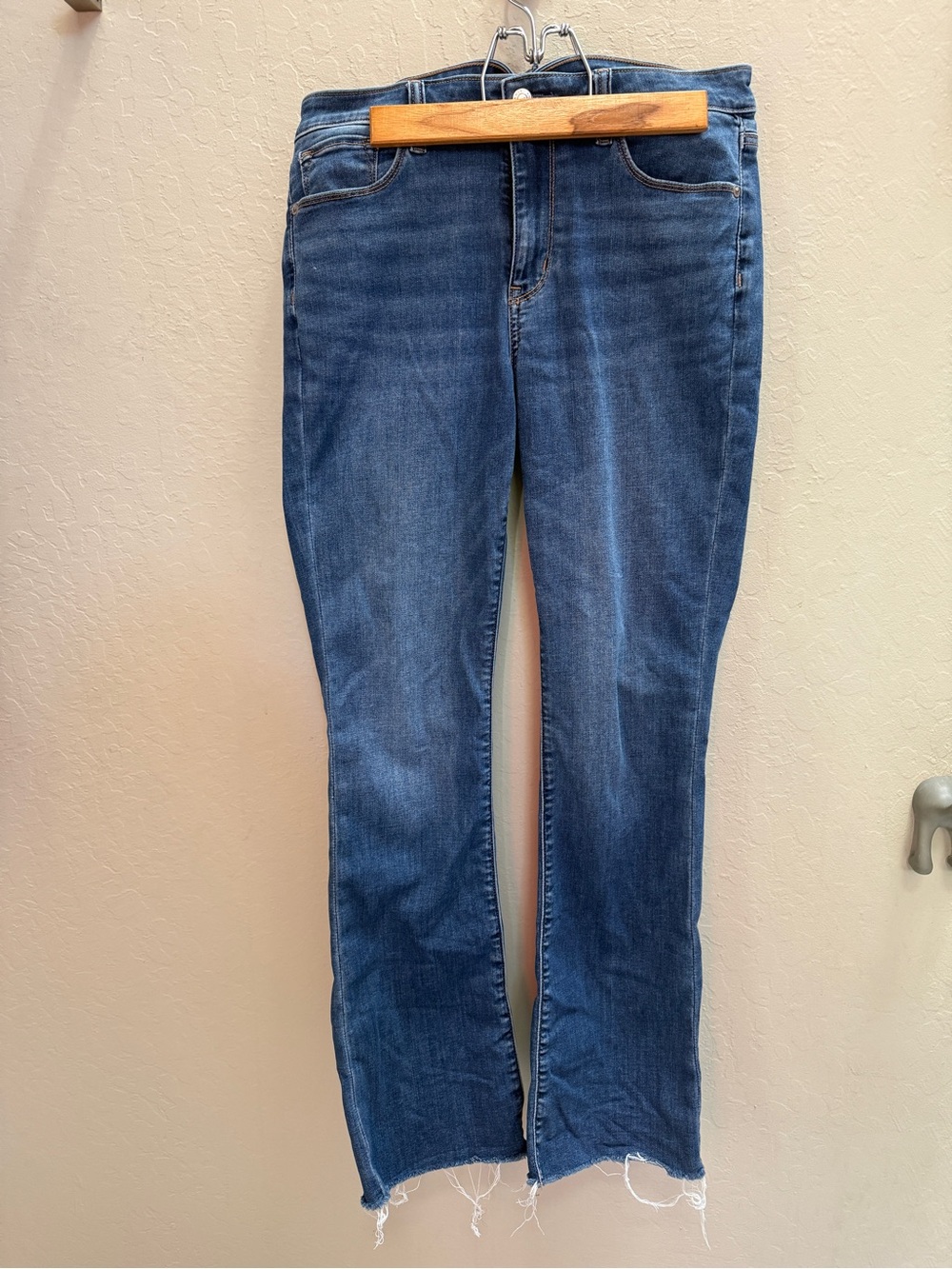 American Eagle Outfitters Women's Dark Blue Straight Leg Jeans